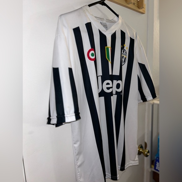 Official Juventus FC Morata #9 Jeep YOUTH Jersey Black White With Tags Sz XL - Picture 6 of 7